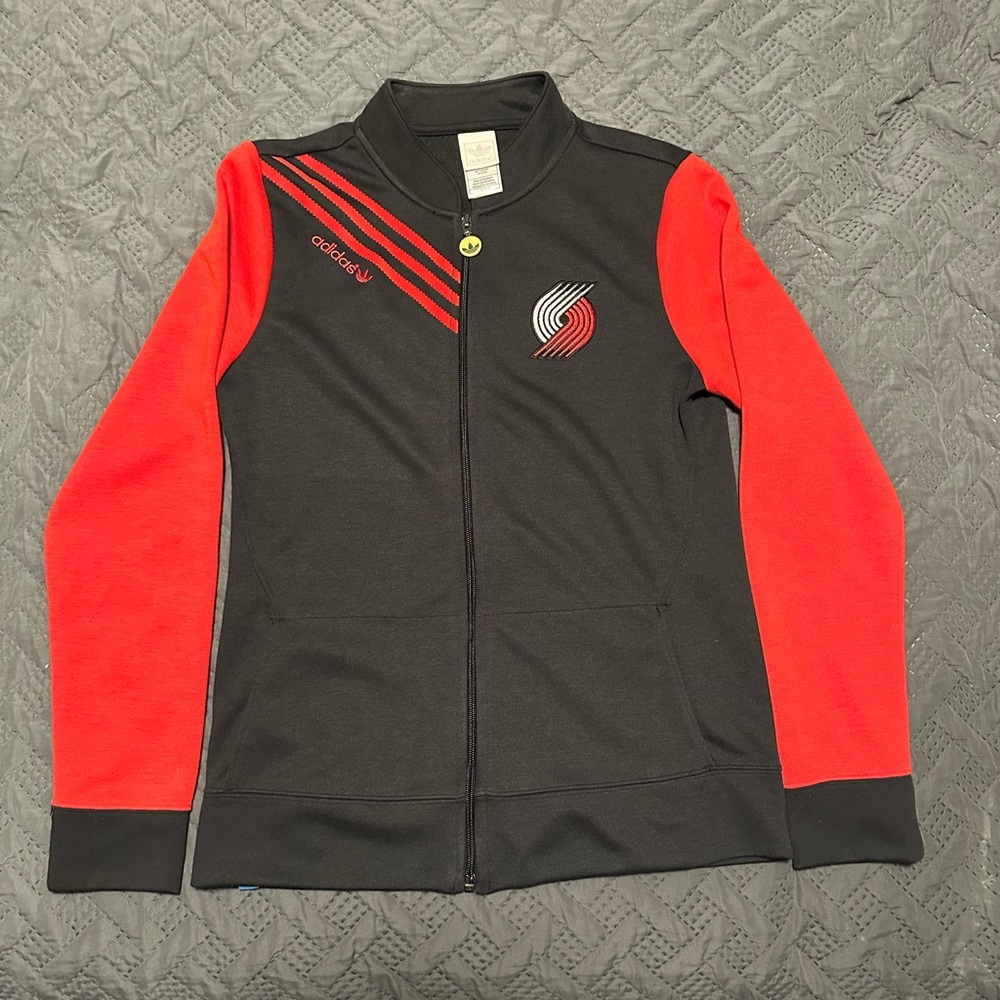 Adidas Portland Trailblazer Women’s zip up track jacket Size Small